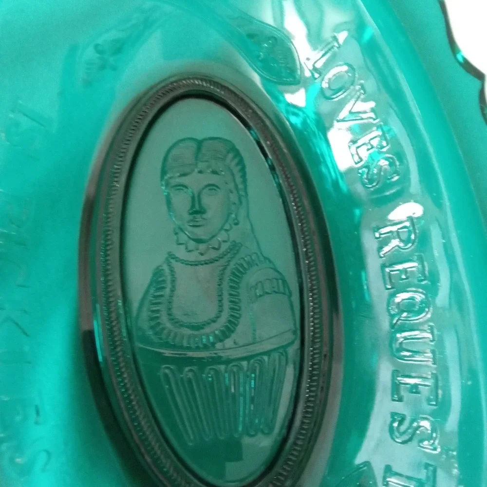Teal Green Glass Loves Request Is Pickles Oval Scalloped Sawtooth Dish 9.25in